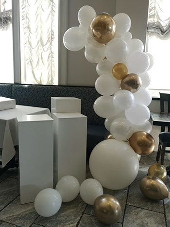 White & Gold Balloon - Wedding Planning in Toronto