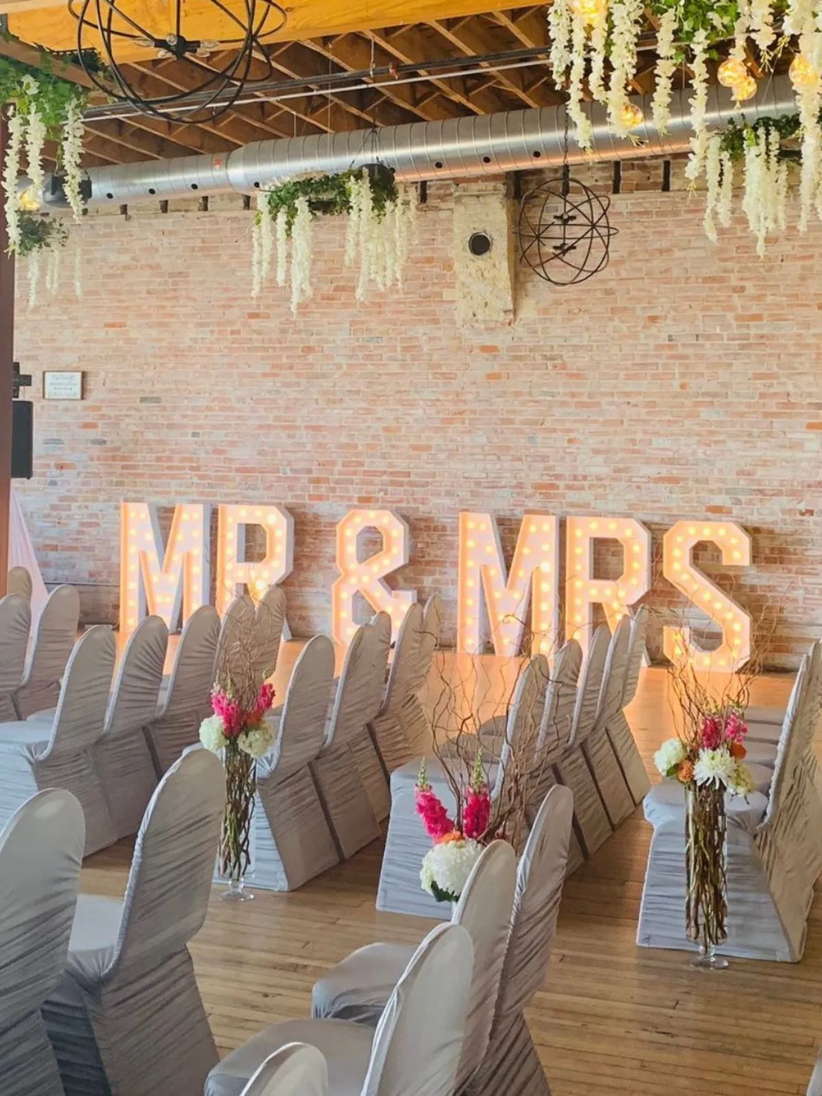 Smith Falls Mr & Mrs Marquee Letters Rental